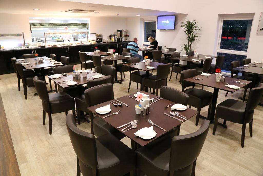 Отель Ramada Oxford Вотерсток Экстерьер фото